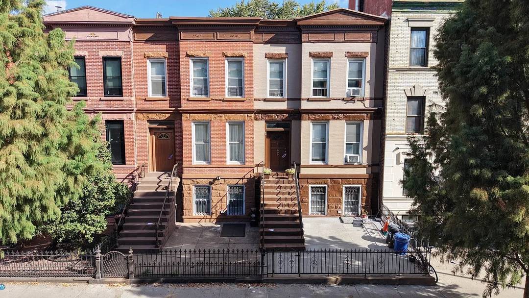 699 Sterling Place is a classic 2 unit multifamily property offering 2, 711 sq ft of living space on an oversized 2, 555 sq ft lot, originally built in 1910.