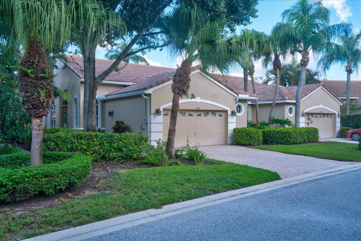 Discover this beautifully renovated 2 bedroom, 2 bathroom home with a den office, ideally located in the Cambridge neighborhood of Wycliffe Golf Country Club.