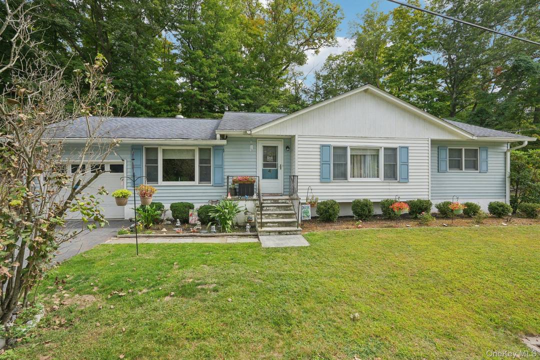 Welcome to 4 River Road in the Hamlet of Tuxedo Park, NY !