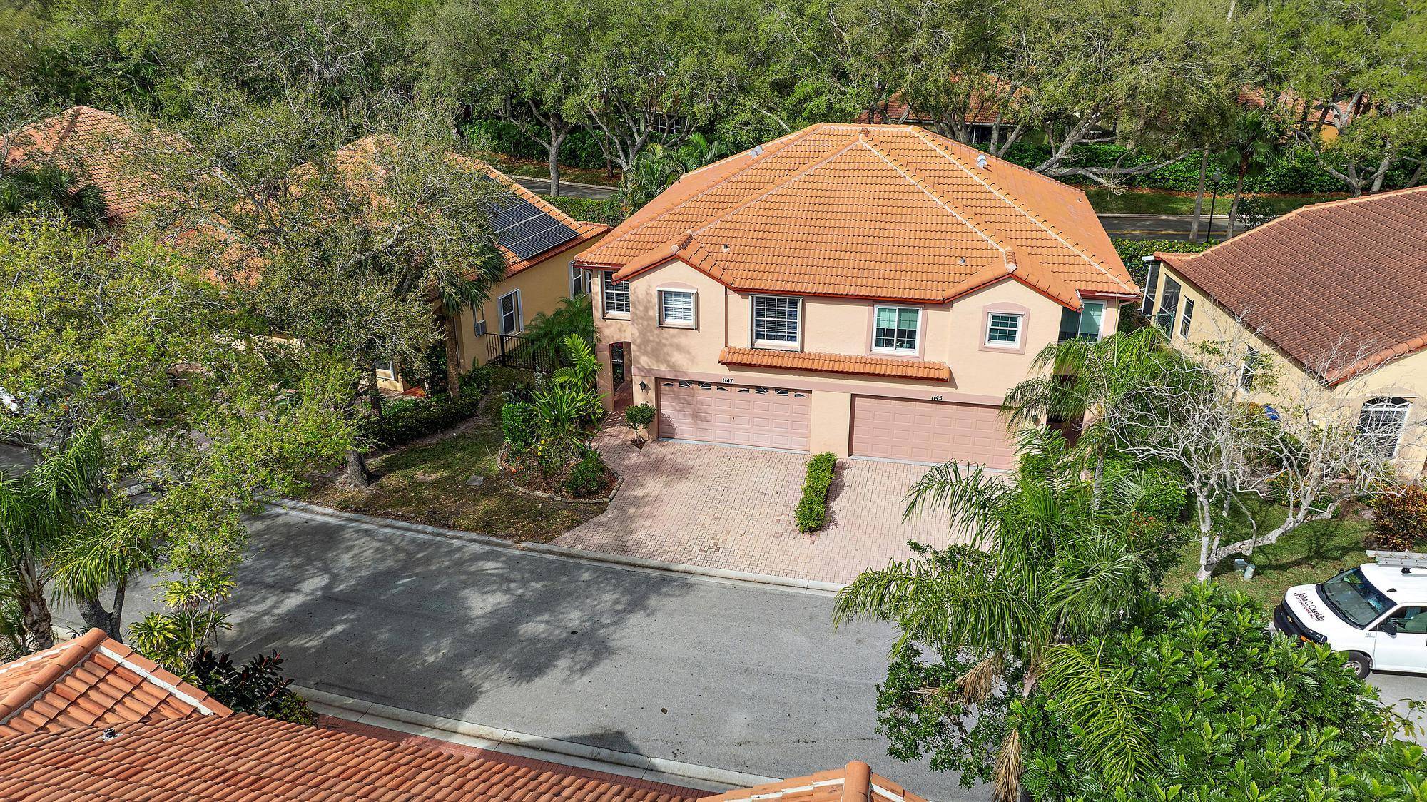 Amazing Townhouse in the Coveted Community of Woodbine.
