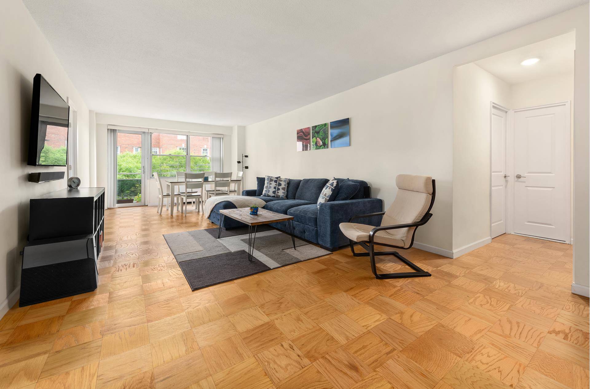 One of the most desirable layouts in the Forest Hills a C line apartment has just come on the market.