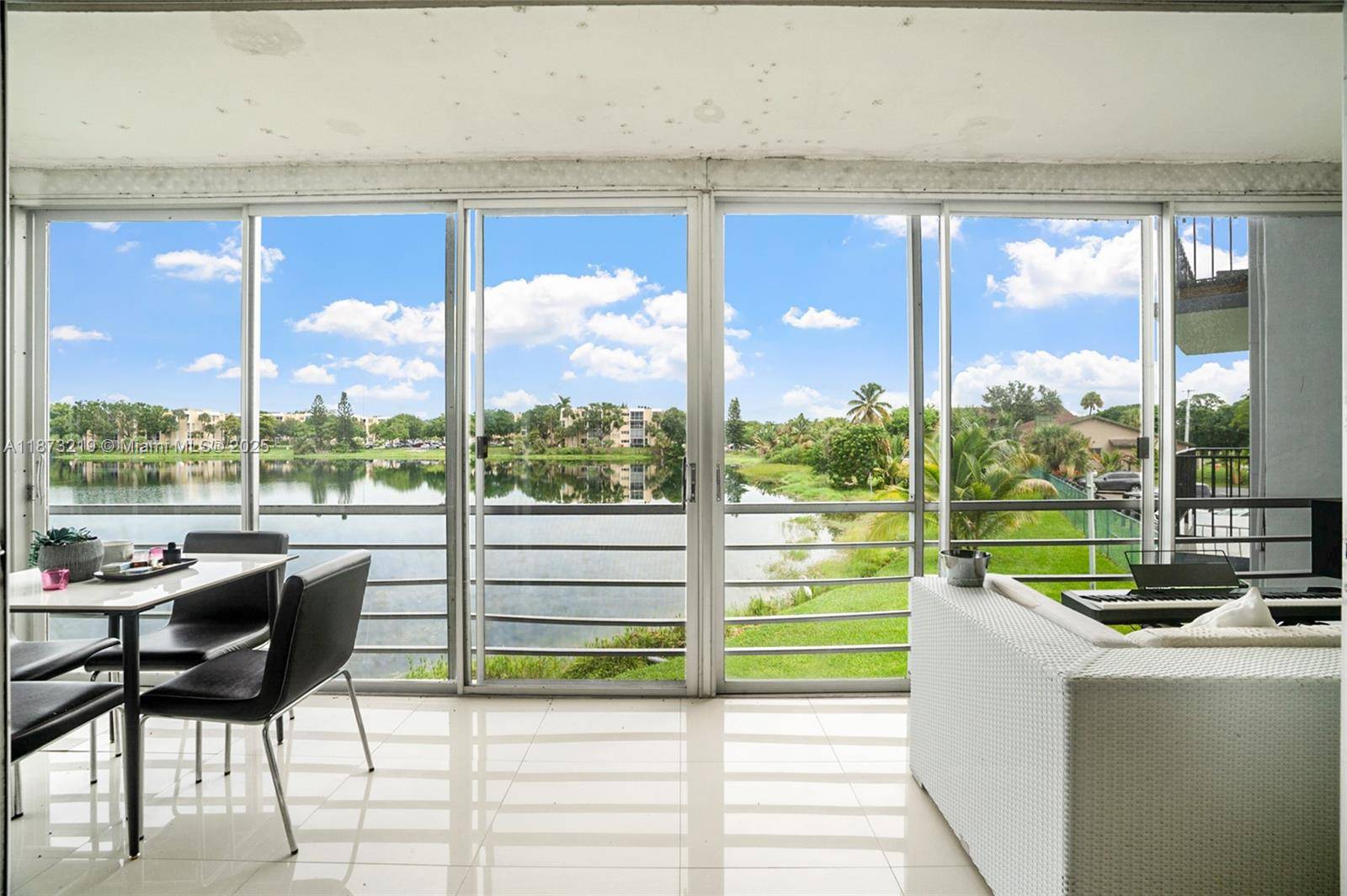 Welcome to this fully updated residence.