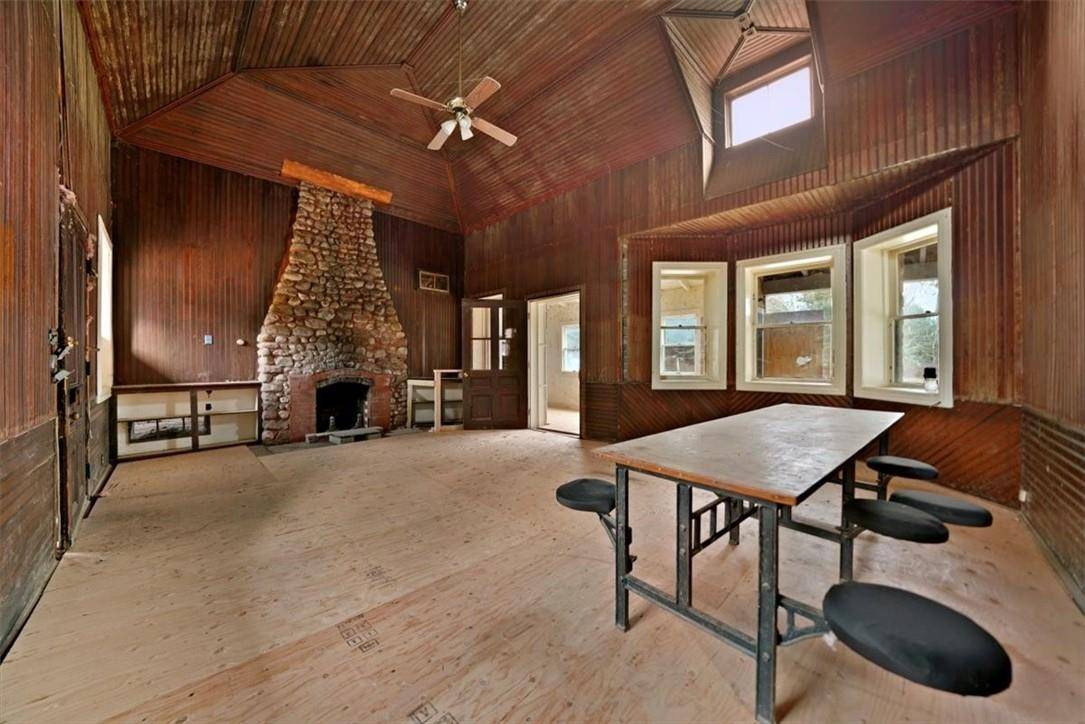Discover a Piece of History amp ; Untapped Potential at Forestburg's Historic Gillman Depot !