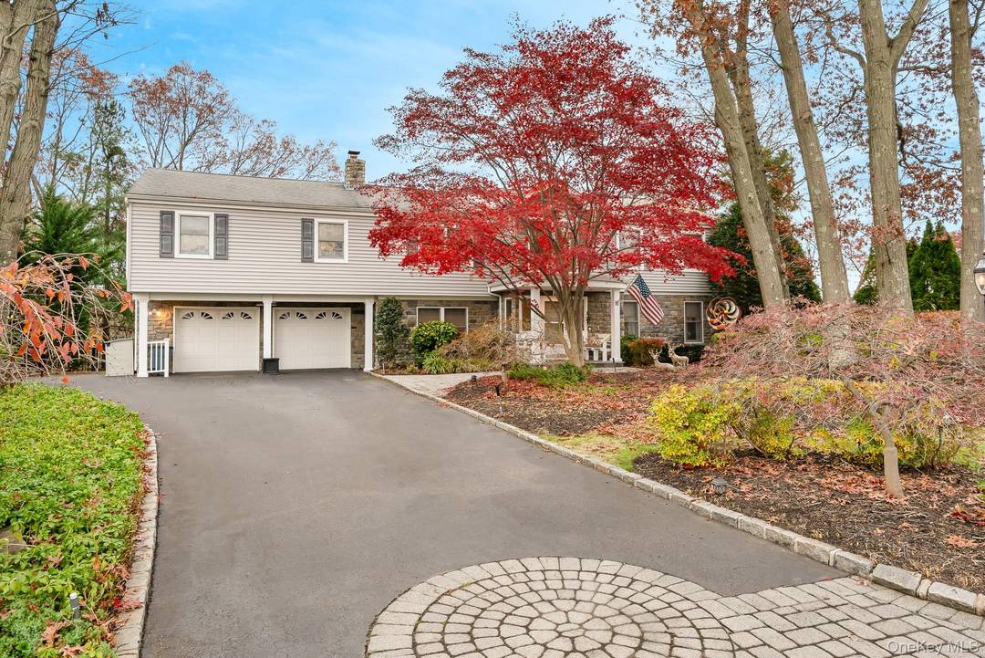 Welcome Home To 17 Thide Court In Smithtown.