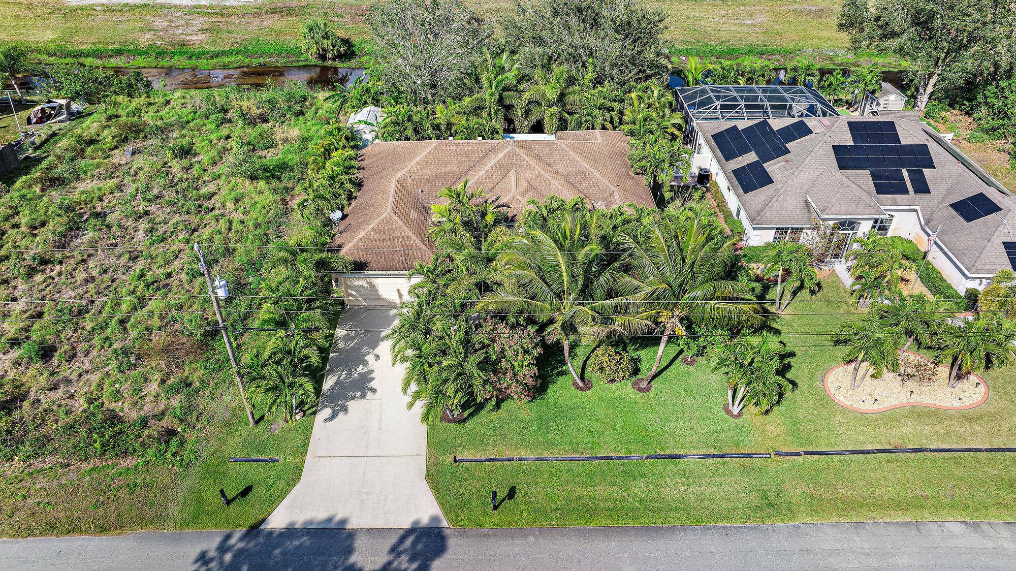 What a great home in a beautiful community in the west Port Saint Lucie area !