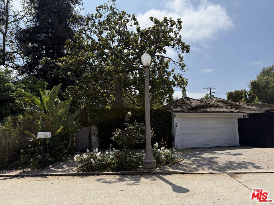 103  N Anita Ave 3BR Brentwood La