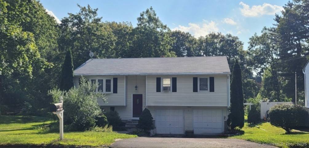 Welcome to this inviting 3 bedroom, 2 bath home that offers comfort, flexibility, and room for everyone to enjoy.
