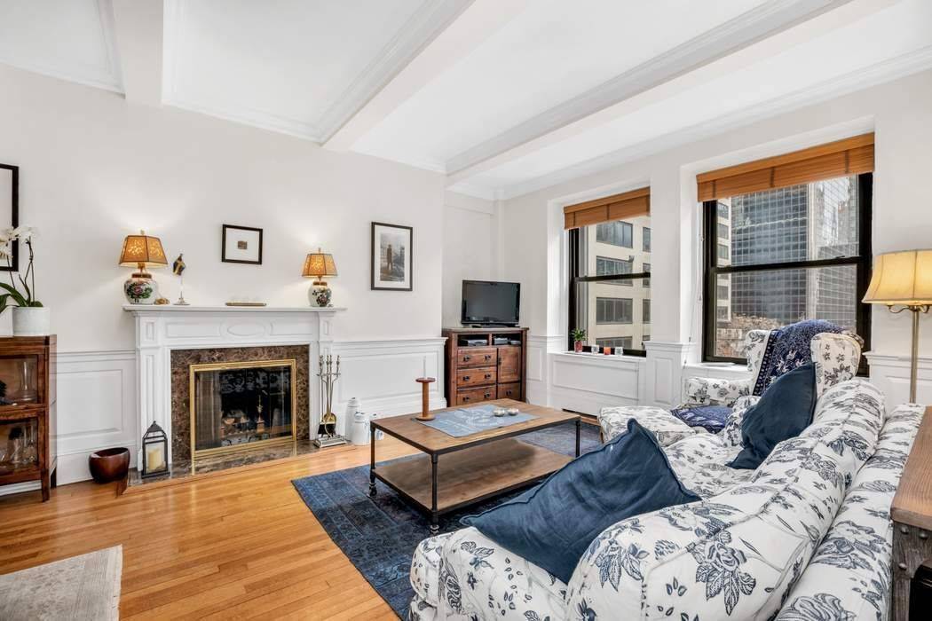 Welcome home to 212 East 48th Street.