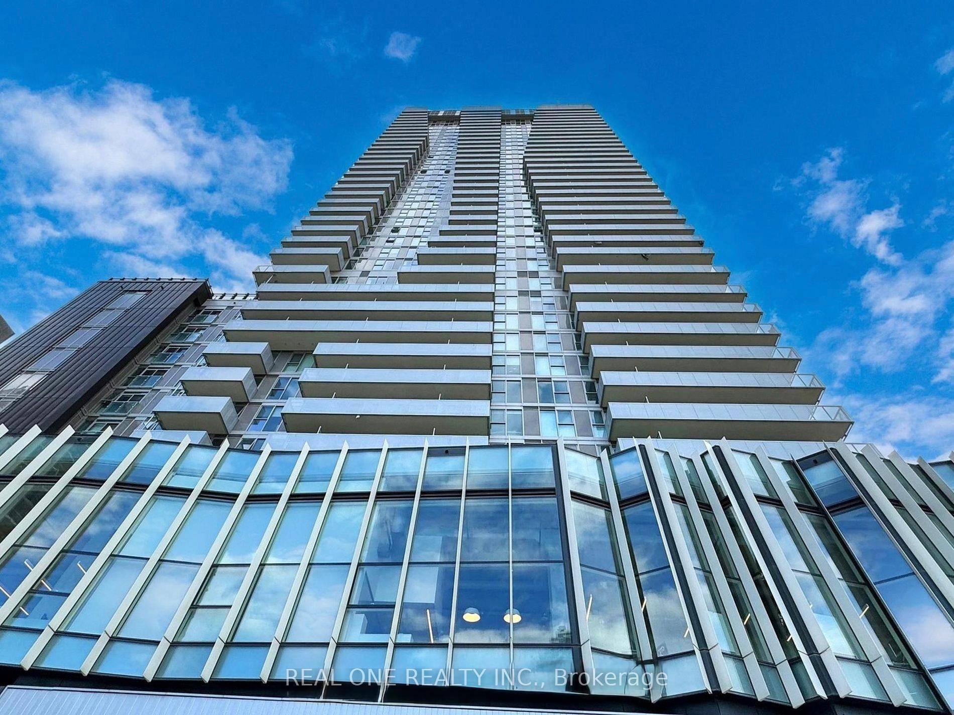 Welcome to Daniels Lighthouse Tower where urban convenience meets waterfront living.