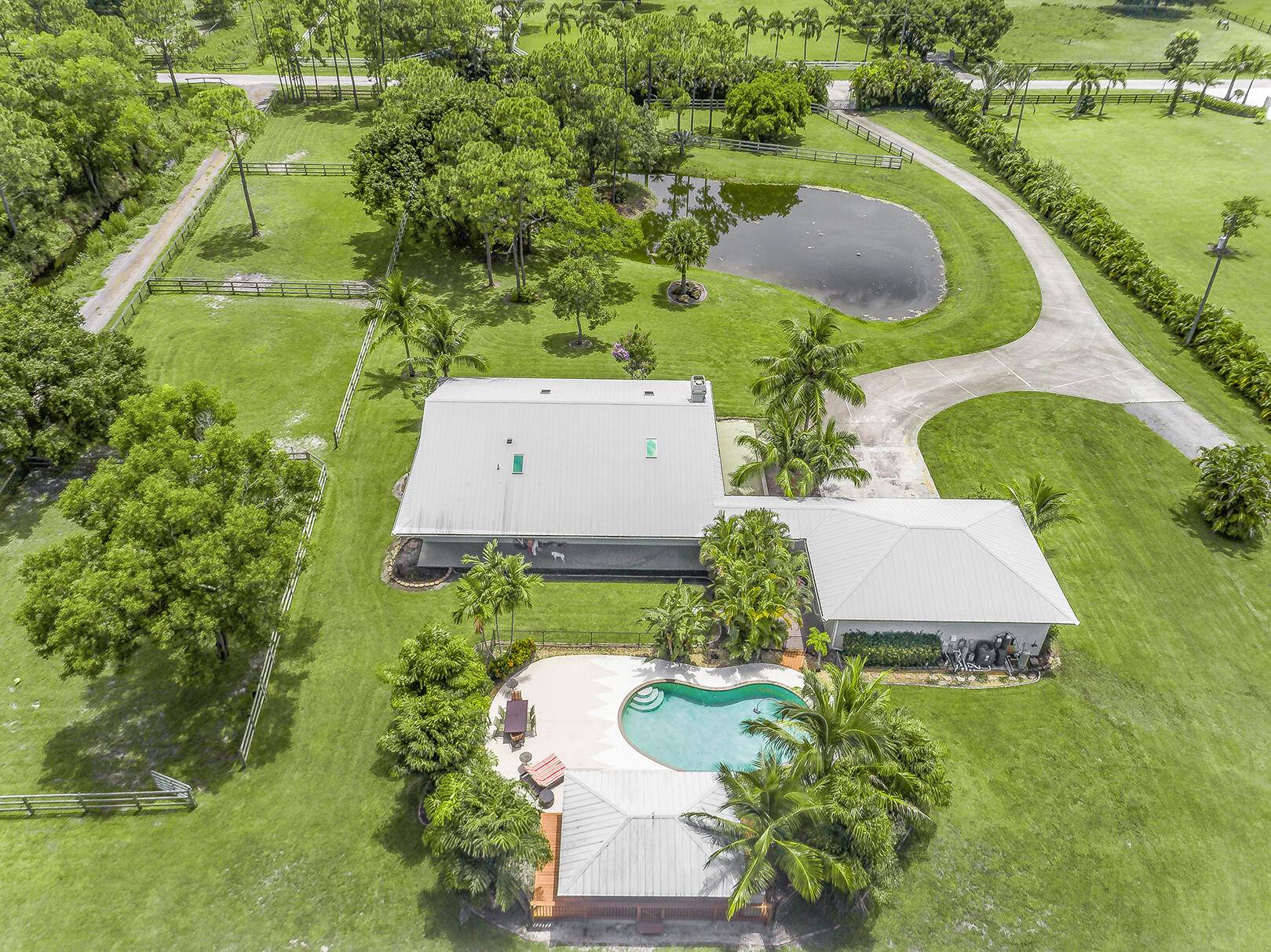 Charming pool home on a peaceful 5 acre dressage farm, now offered separately for seasonal rent !