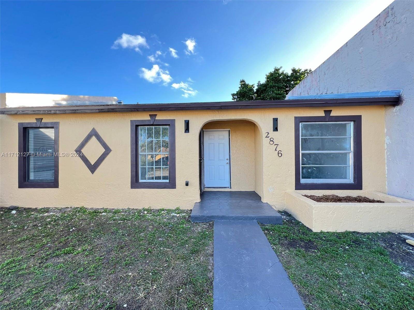 JUST GORGEOUS VERY LARGE TOWNHOUSE 3 BEDROOM 2 BATH COMPLETELY UPDATED WITH ALL THE REQUIERED PERMITS.