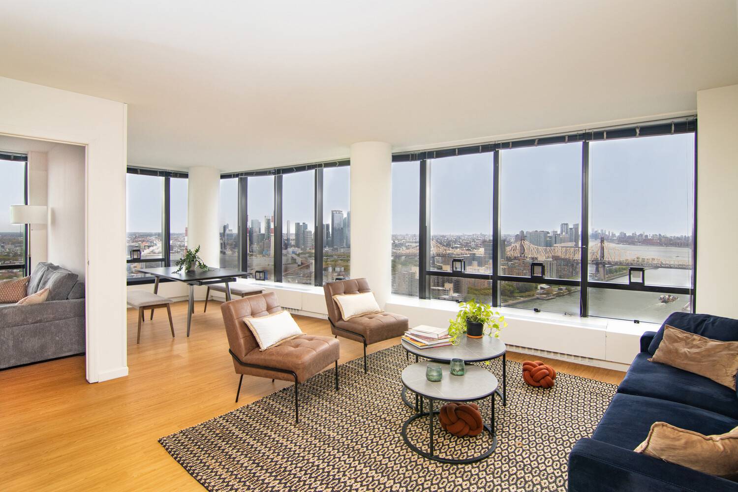 Southeast facing 3 Bedroom, 2 Bathroom with Floor to ceiling windows overlooking the East River The Residence Furnished In unit Washer and Dryer Enjoy breathtaking East River and Open City ...