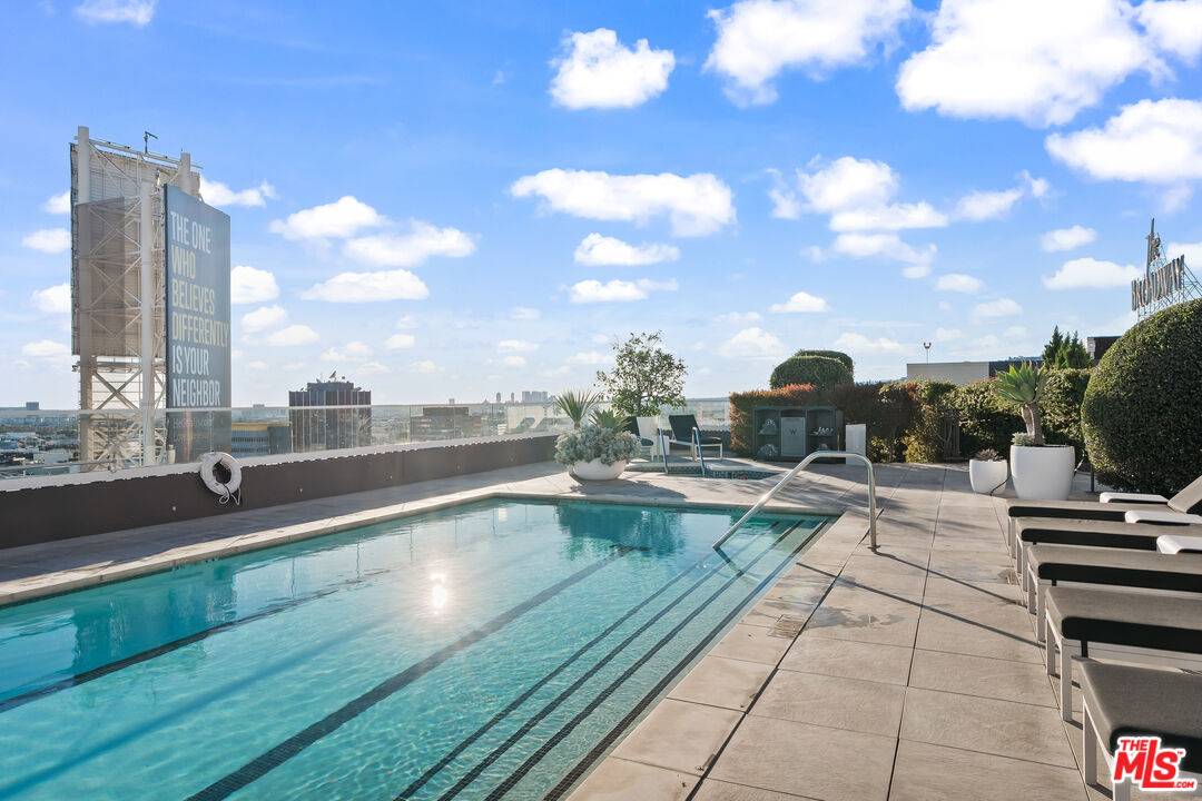 6250 Hollywood Blvd 1BR Hollywood Hills East La