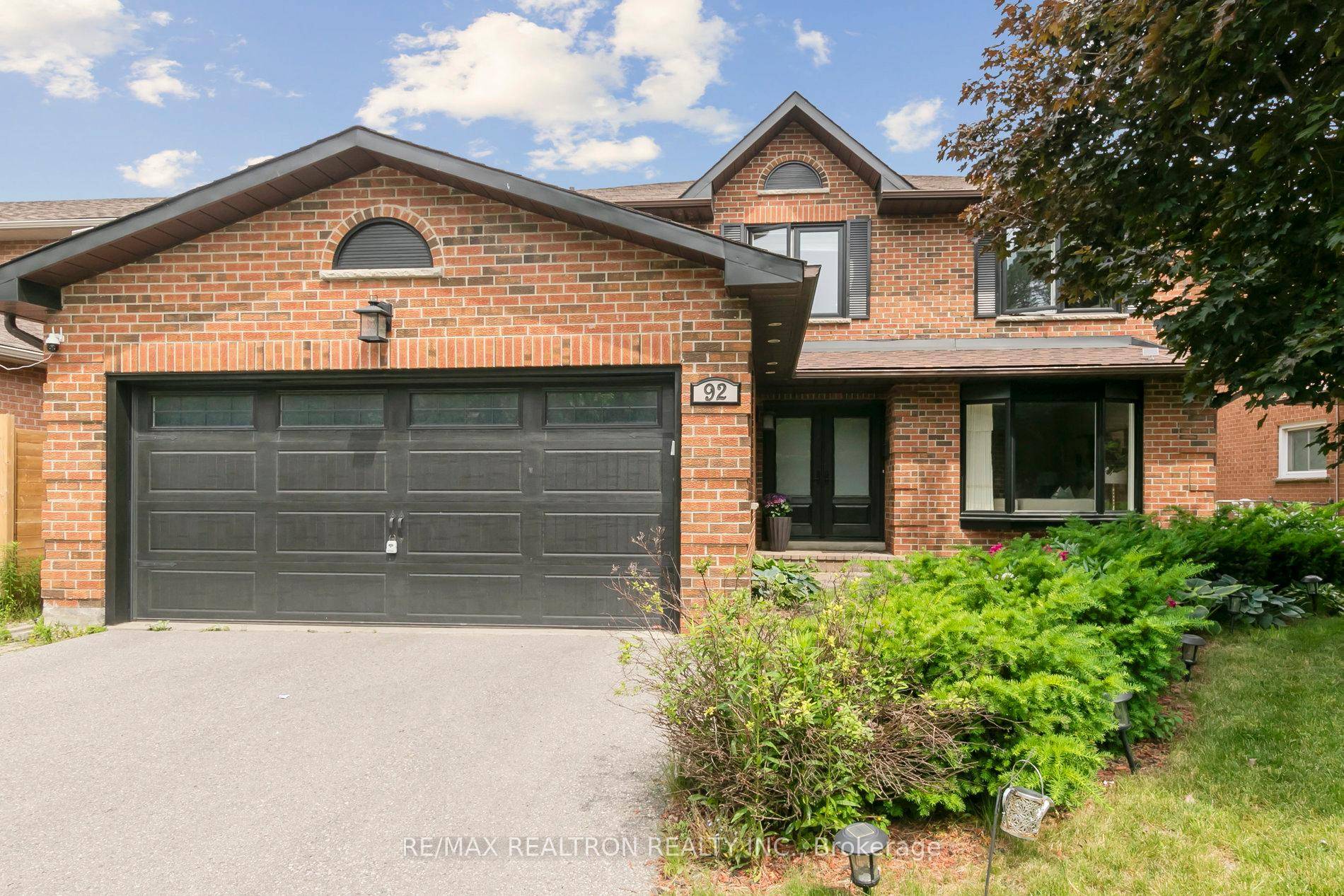 Beautiful family home in well sough after Aurora Highlands.