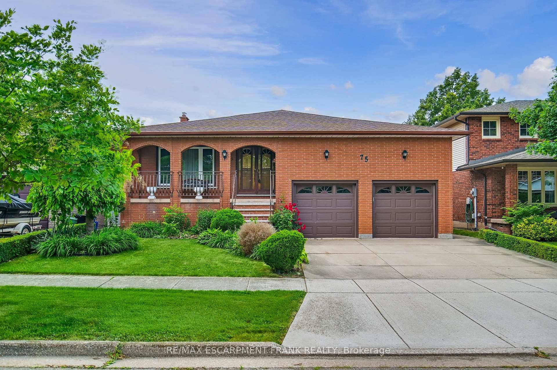 Welcome to 75 President Dr in the heart of Stoney Creek a solid, custom built 5 level back split home offering 3 spacious bedrooms and 2 bathrooms, designed in 1982 ...