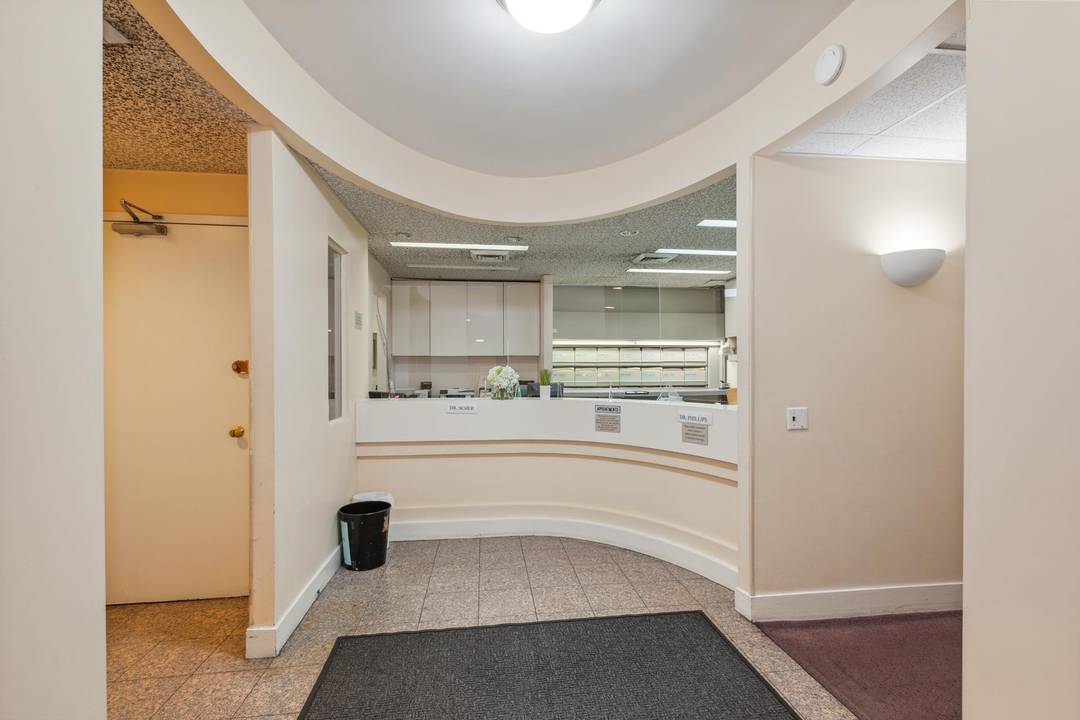 An exceptional opportunity to acquire a huge and unique medical suite within a prestigious white glove Park Avenue cooperative.