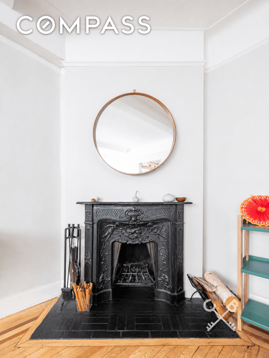Residence 7P at Gramercy House is a classic pre war one bedroom in one of Gramercy Park s most iconic Art Deco cooperatives.
