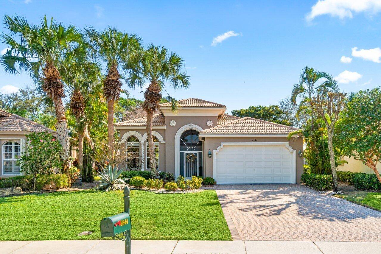 Tropical Oasis in Boynton Beach !