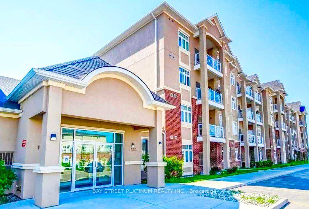 2 UNDERGROUND PARKING 2 Bath with Parking Spots LockerBright, open concept corner suite designed for effortless living and entertaining.