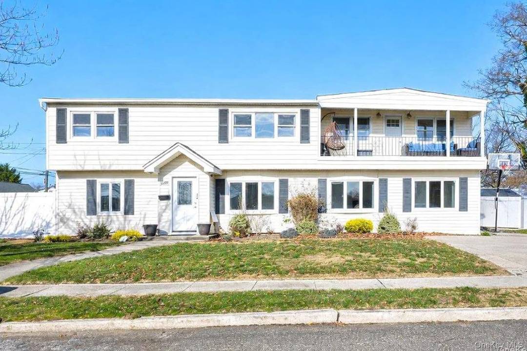 Nestled on a quiet dead end street in Wantagh and overlooking Cedar Creek Park, this beautifully renovated contemporary colonial offers a rare 2 family home currently enjoyed as a spacious ...