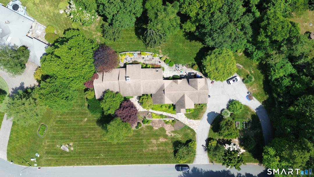 Contemporary Ranch Near the Water 3 Westwood Drive, Waterford, CT 5 Bedrooms 4 Full Baths 4, 188 sq ft 1.