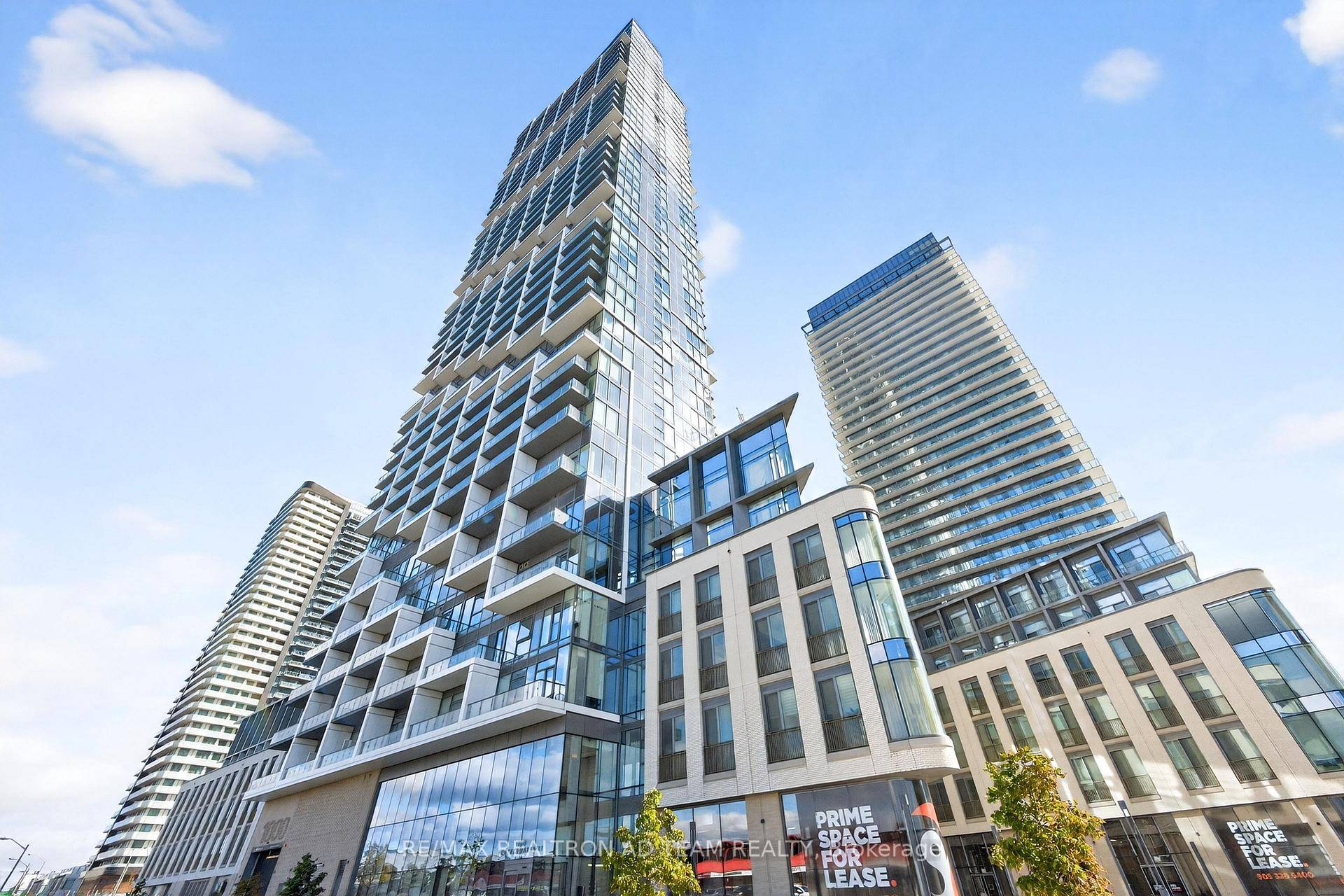 Bright And Spacious 1 Bed 1 Bath With A Balcony.