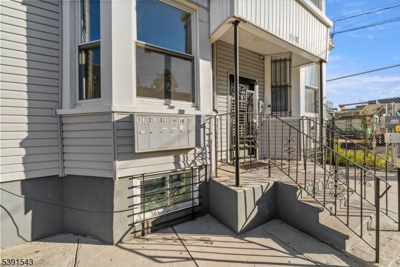 Must see legal 6 Family Investment opportunity !