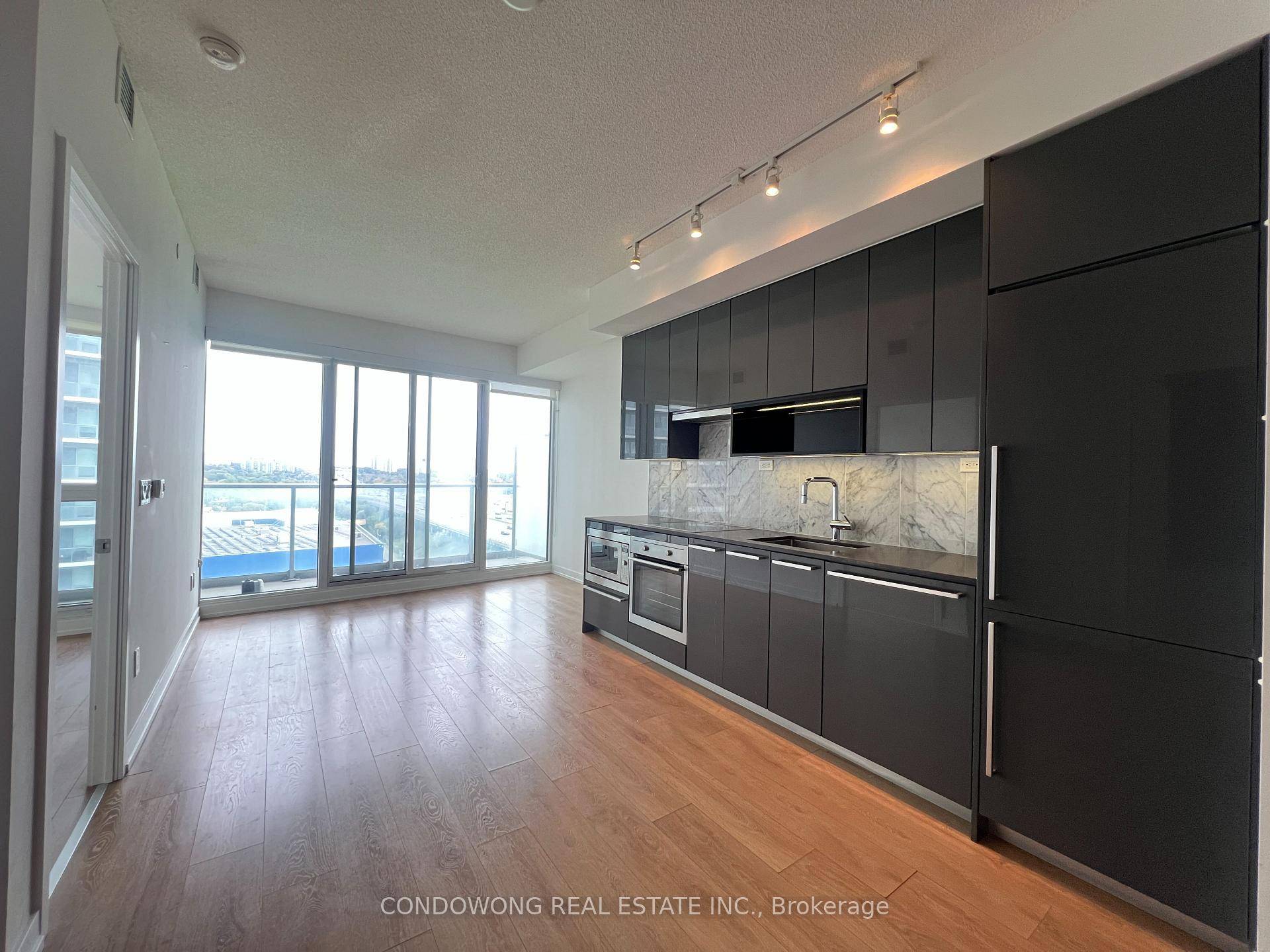Gorgeous And Spacious 1 Br Den Unit At Omega Condos By Concord Adex !