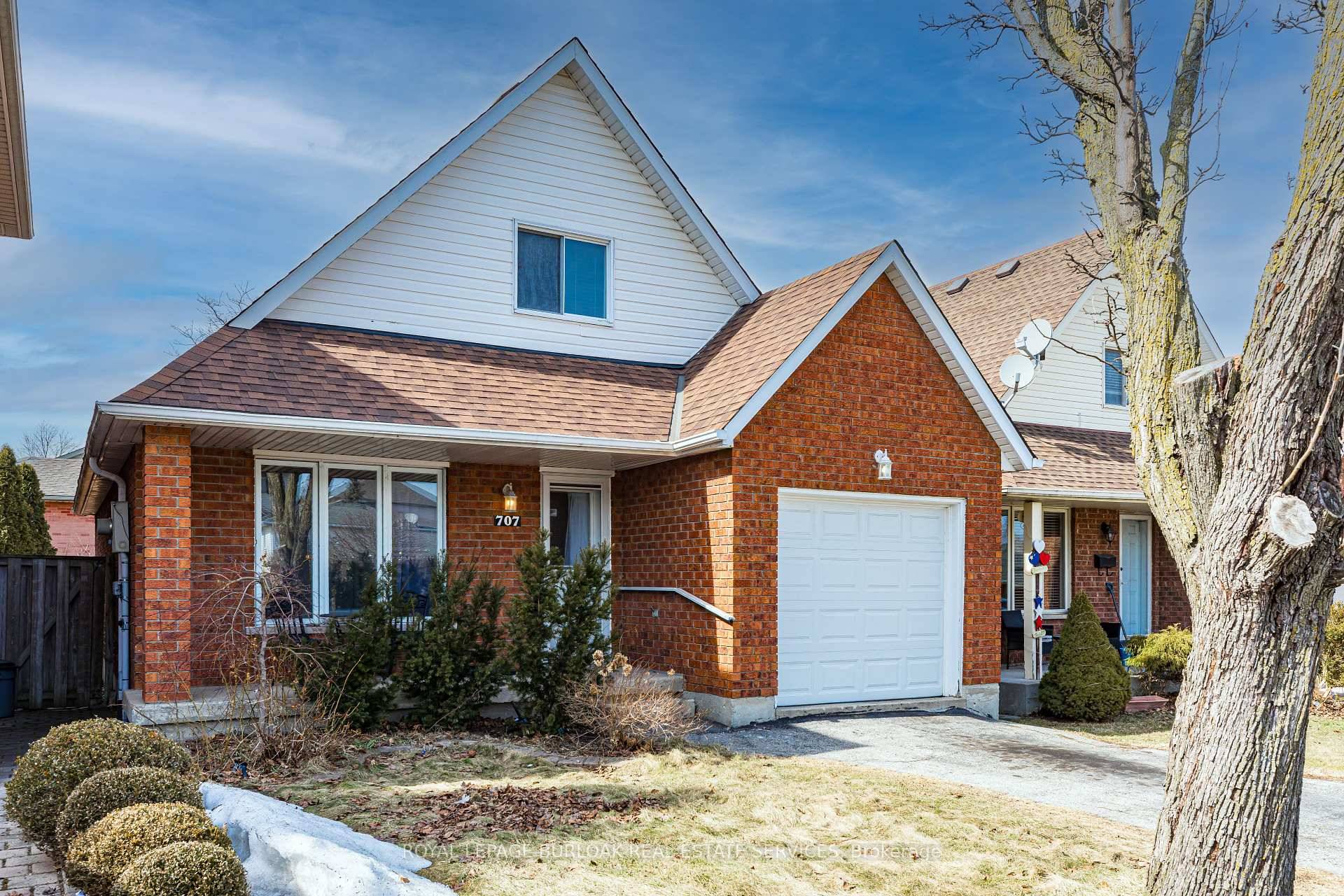 Welcome to your next home at 707 Acadia Drive, nestled in the highly sought after Butler neighborhood on Hamilton Mountain !