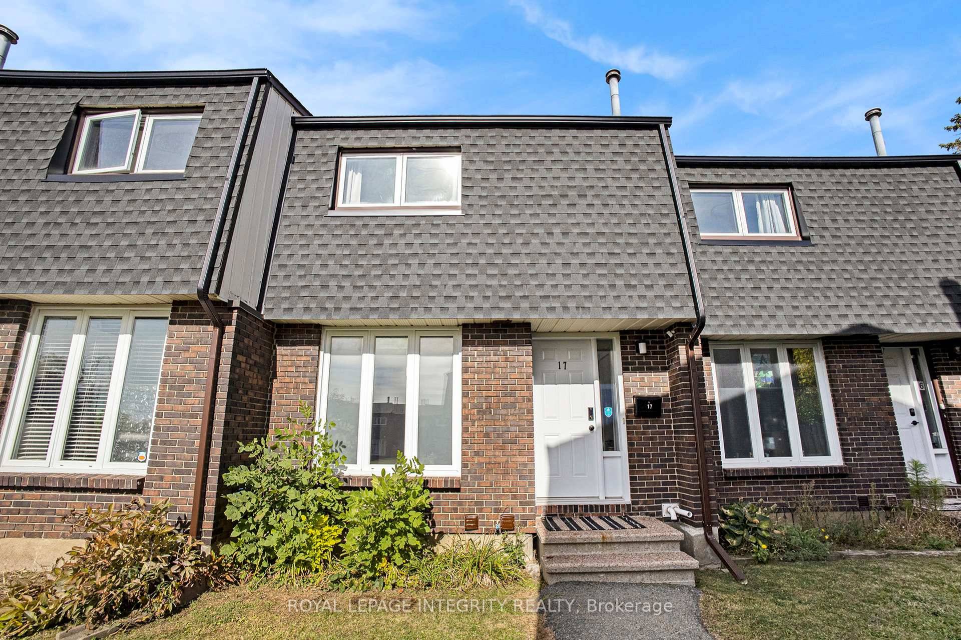 This beautiful 3 bedroom, 2 bathroom townhome is truly move in ready, offering comfort, style, and convenience in the sought after Hunt Club Western Community.