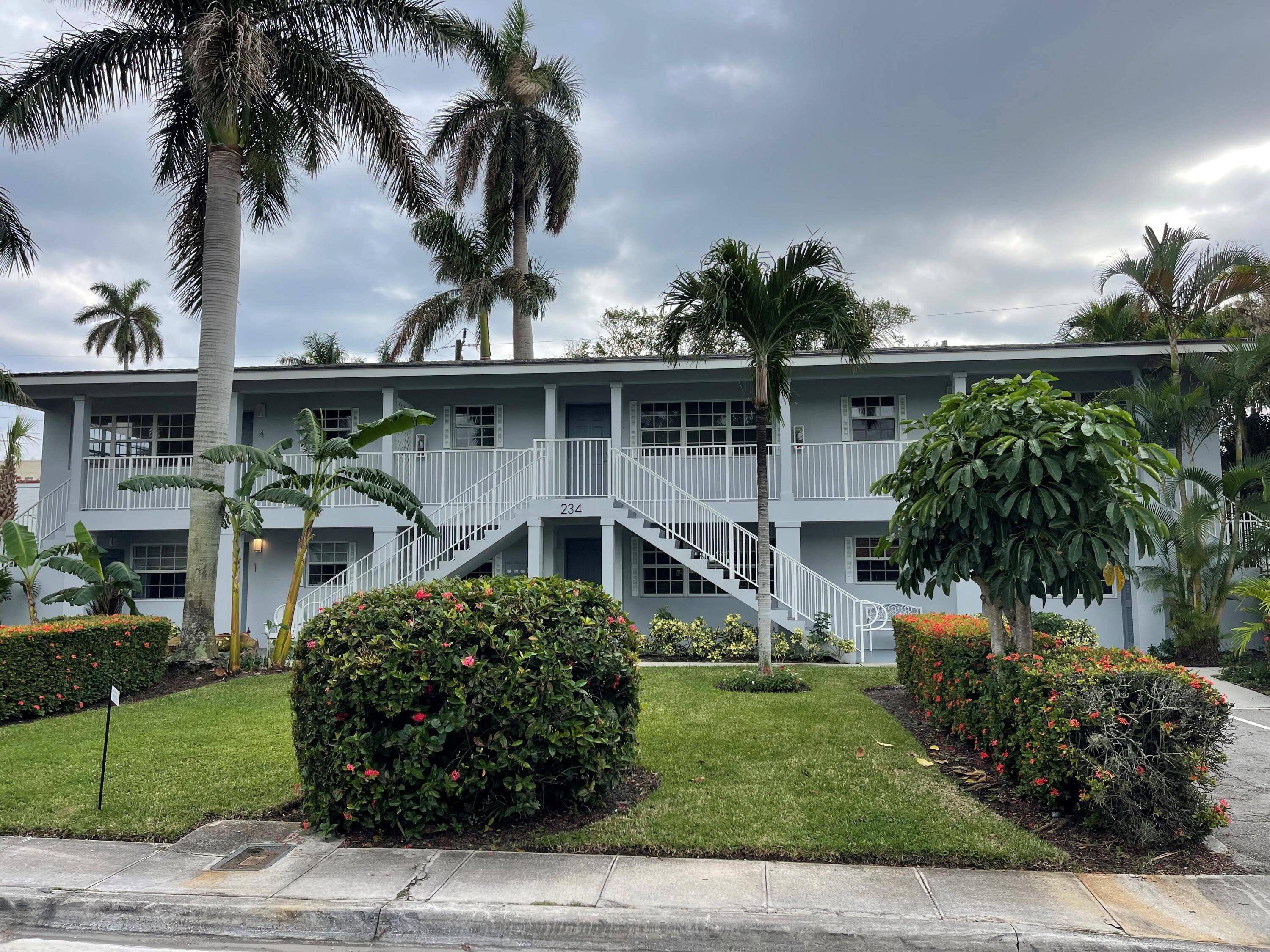 2BR 1BA furnished condo in convenient center of town location.