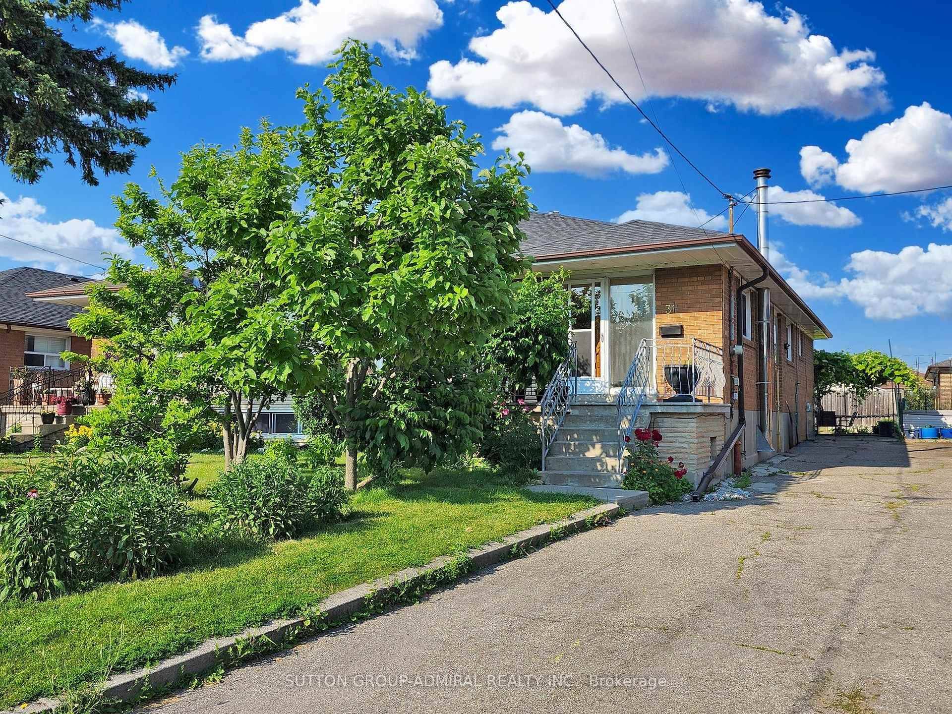 OPEN HOUSE Sun June 15th 2 4pm.