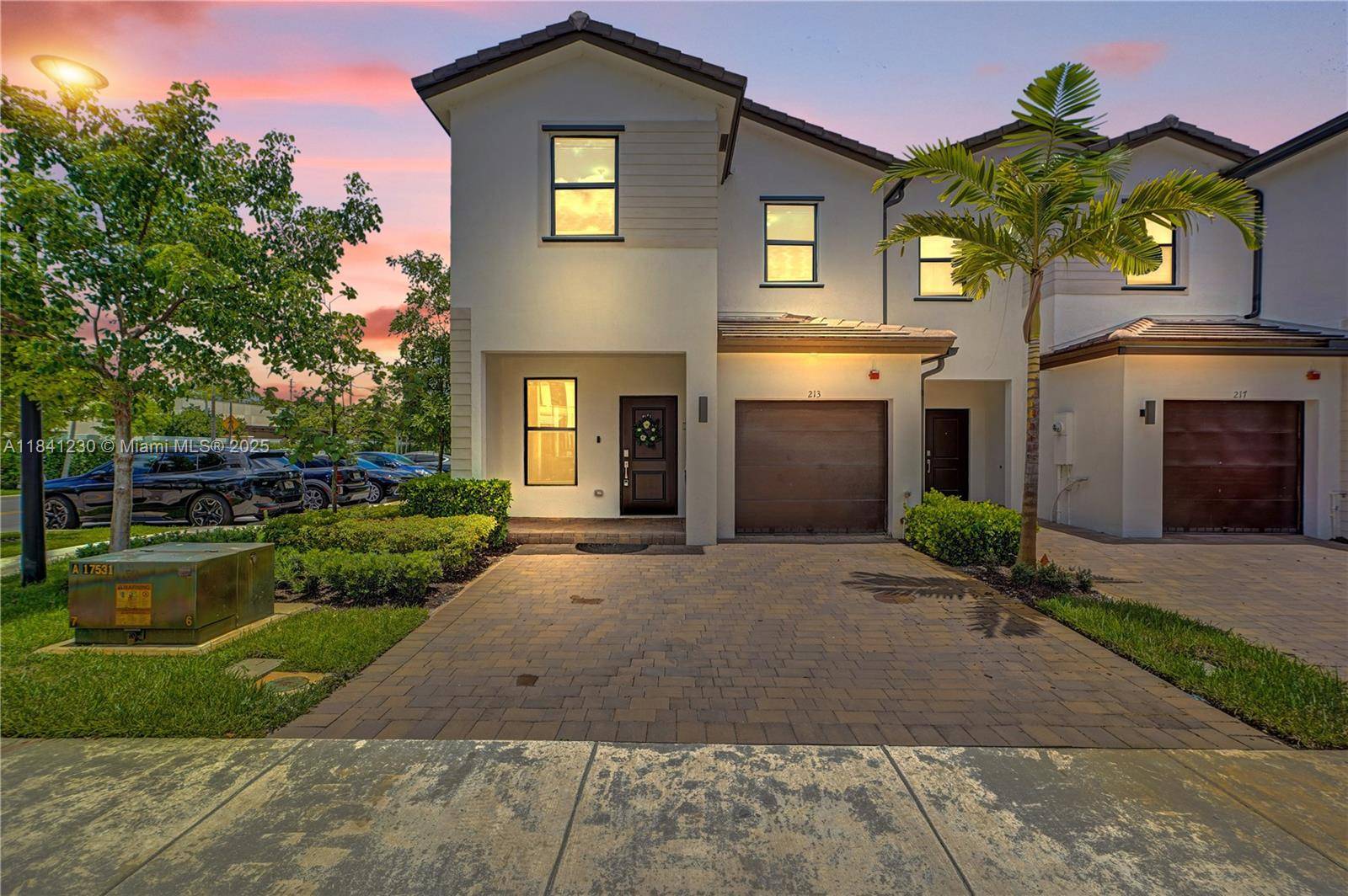Modern living in Sunset Pines by Lennar !