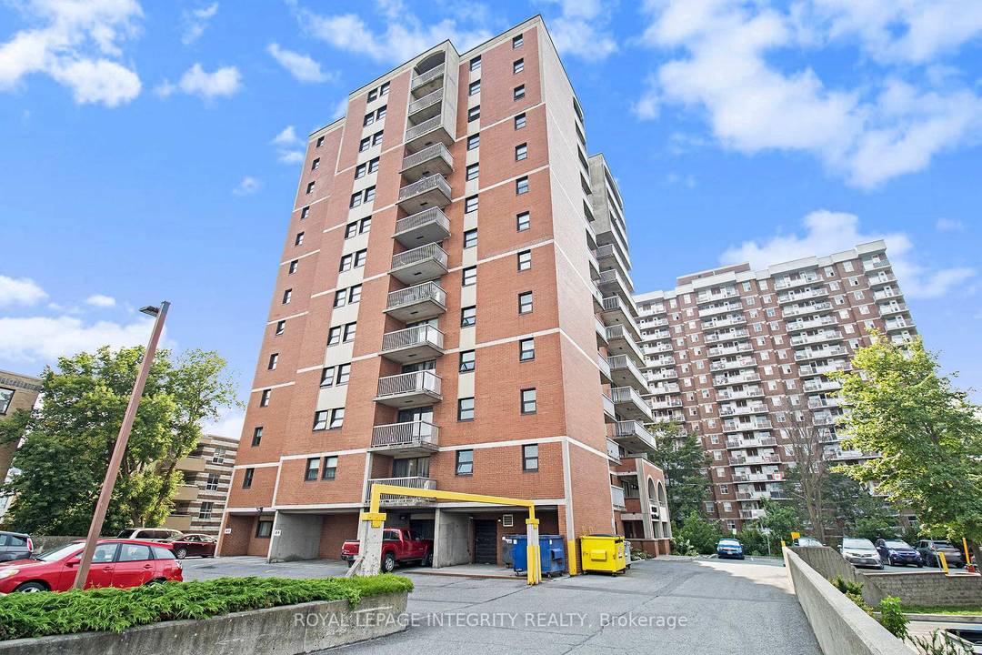 Welcome to 207 1180 Ohio Street this renovated 2 bed 1 bath unit in a desirable area close to Rideau River bike walking paths, Billings Bridge Shopping, public transit, RA ...
