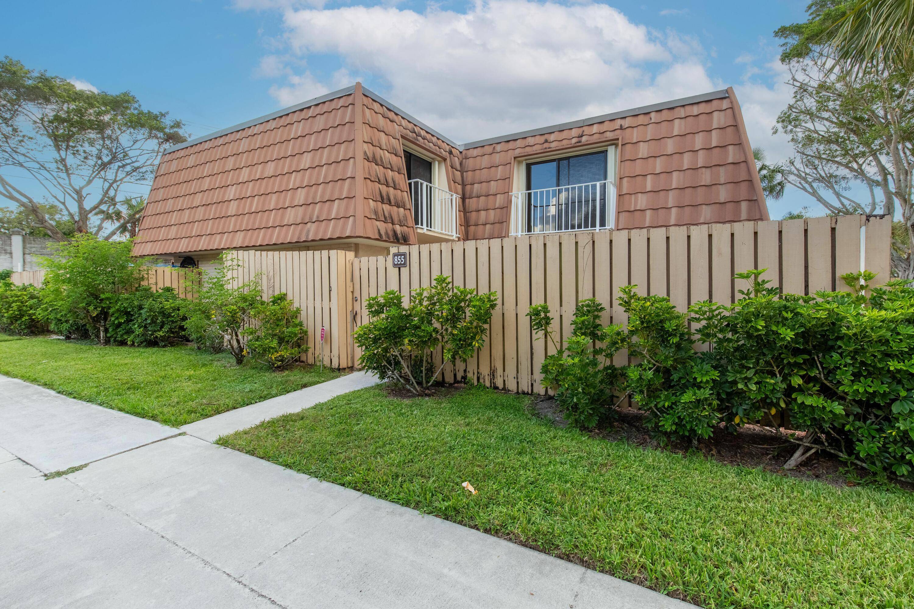 Live the South Florida lifestyle in this beautifully renovated 2 bedroom, 2.