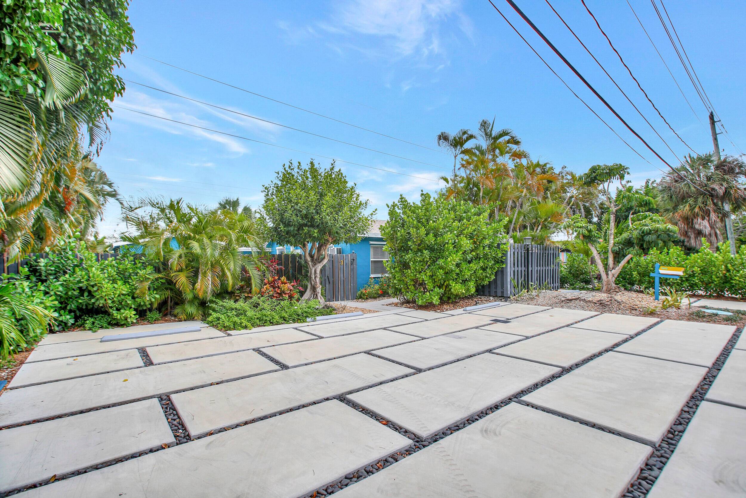 Introducing the perfect turnkey investment opportunity, 2606 NE 9th Avenue 1 3, situated in the heart of the vibrant Island City, Wilton Manors !