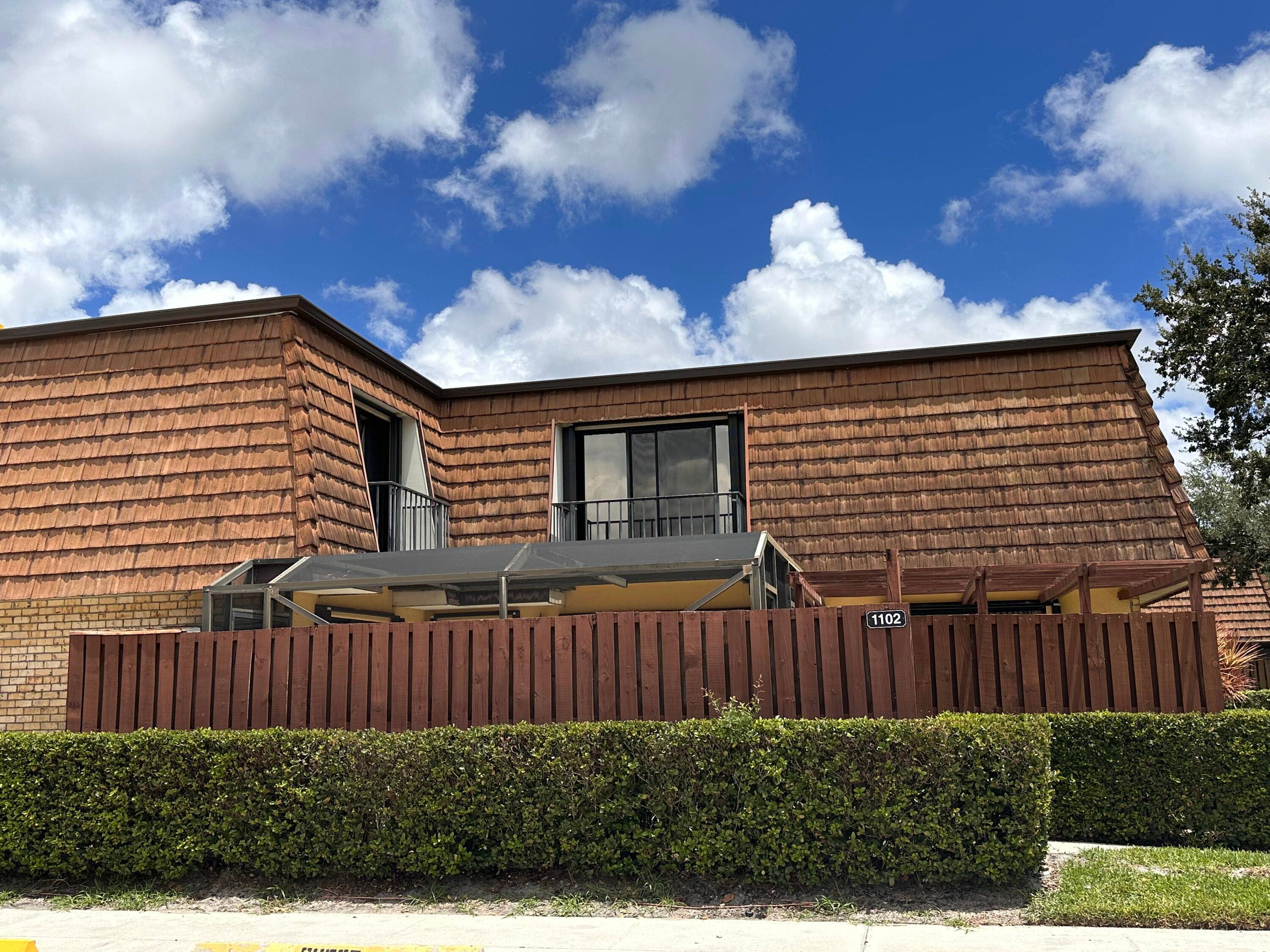 Welcome to this beautifully maintained townhouse that features a bright and open layout with tile flooring throughout, fresh interior paint and newly painted patio, offering a crisp, move in ready ...