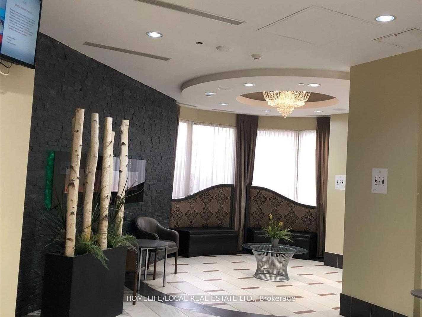 One floor below penthouse, Approx.
