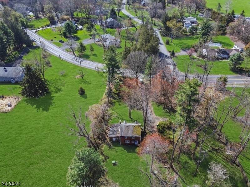 Set on a generous 1. 86 acre parcel in a prime location, this property offers a rare opportunity in the highly desirable town of Warren that is consistently ranked among ...