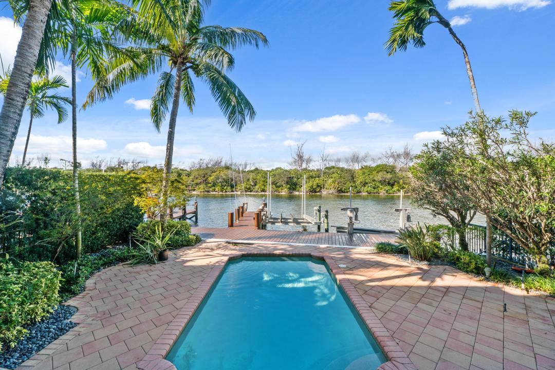 Deerfield Beach Townhomes, 4125 sq.