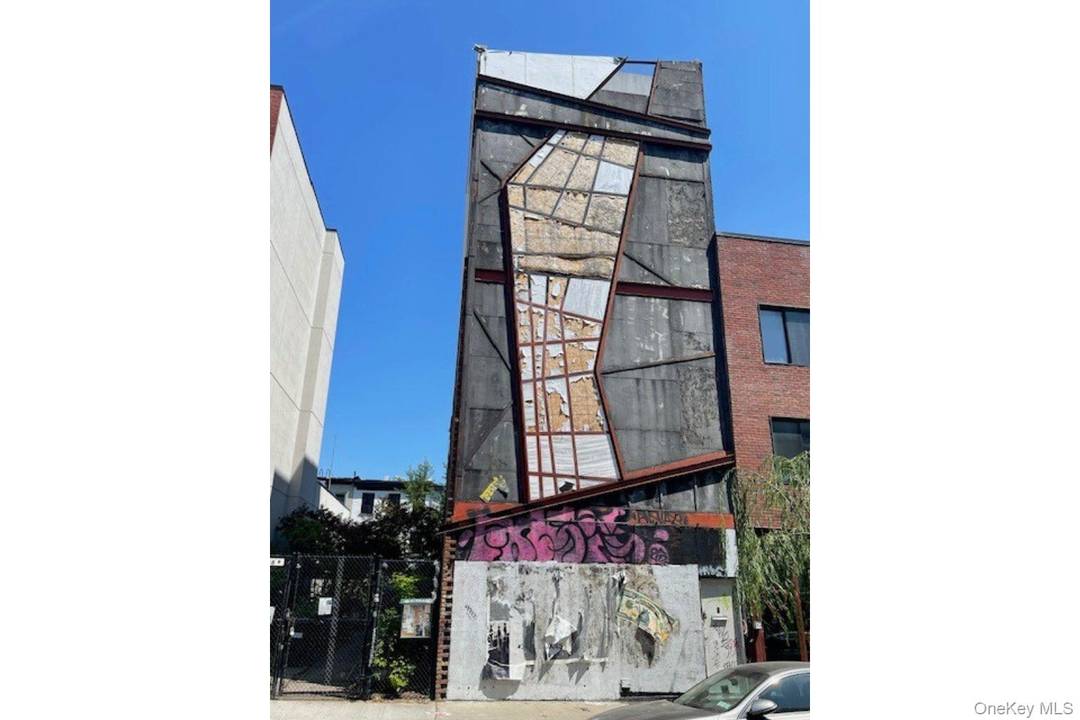 Investment Opportunity in Prime Williamsburg !