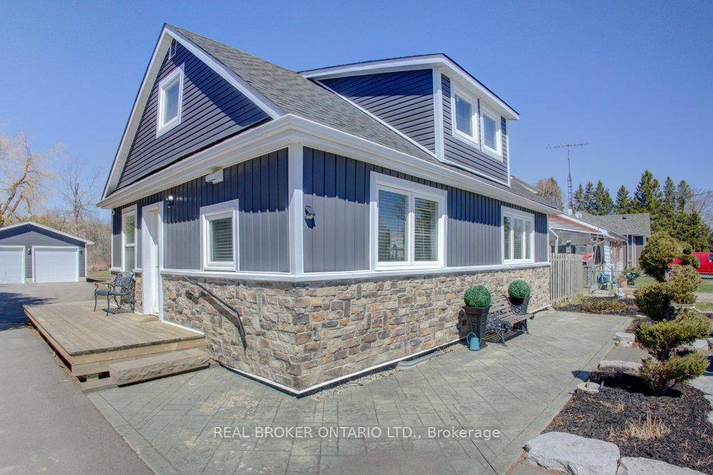 Updated 3 Bedroom Home with Privacy and Charm in Erin, ON !