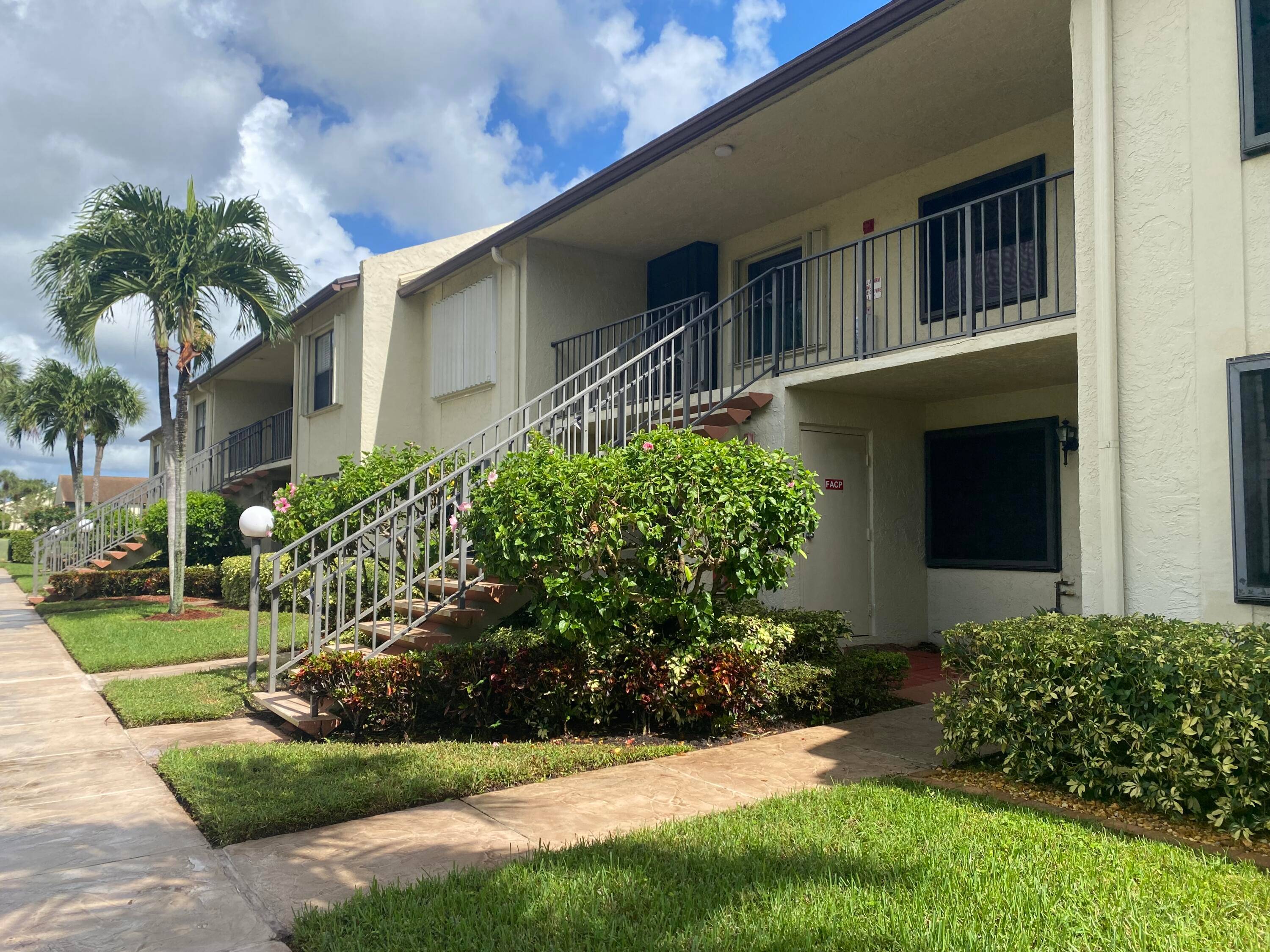 Spacious condo with volume ceilings that give an open, bright and light feel.