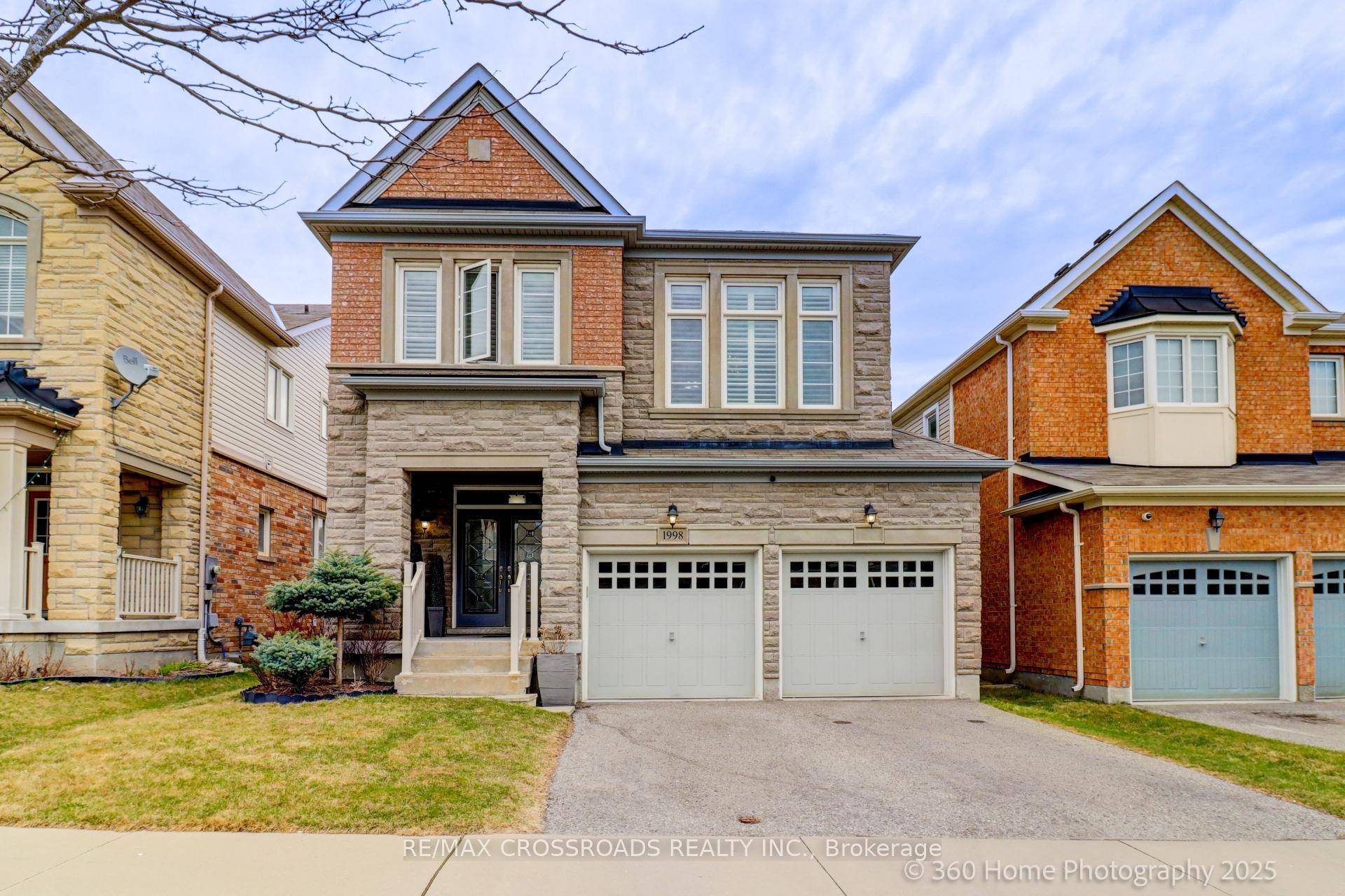 This stunning 2 story detached home in Oshawa's desirable Taunton Community is a must see !