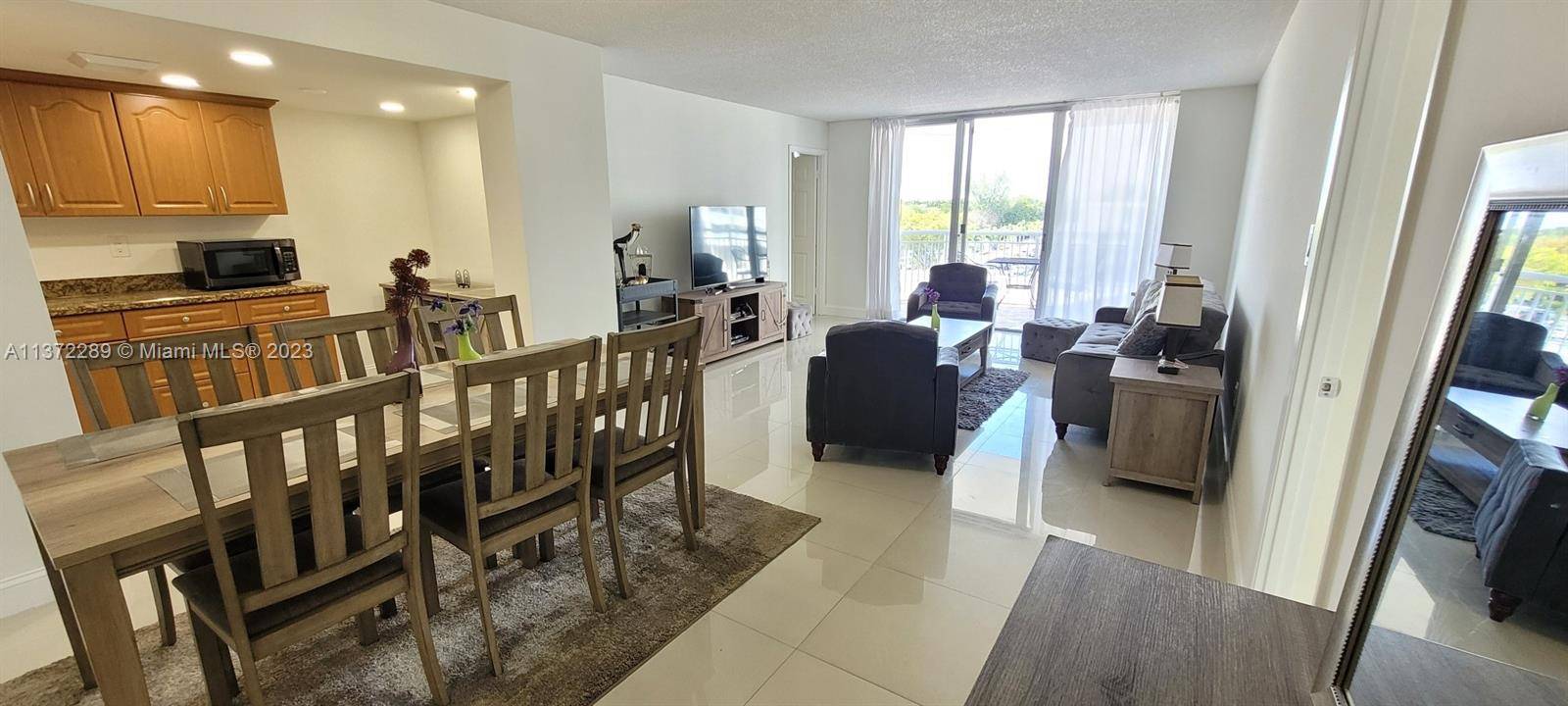 Slip floor plan layout, open kitchen with Stainless Steel appliances.