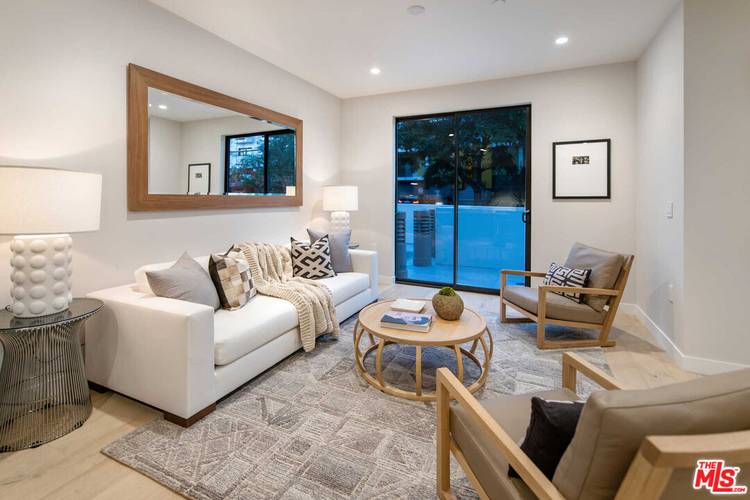 825 N Croft Ave 2BR Sunset Strip La