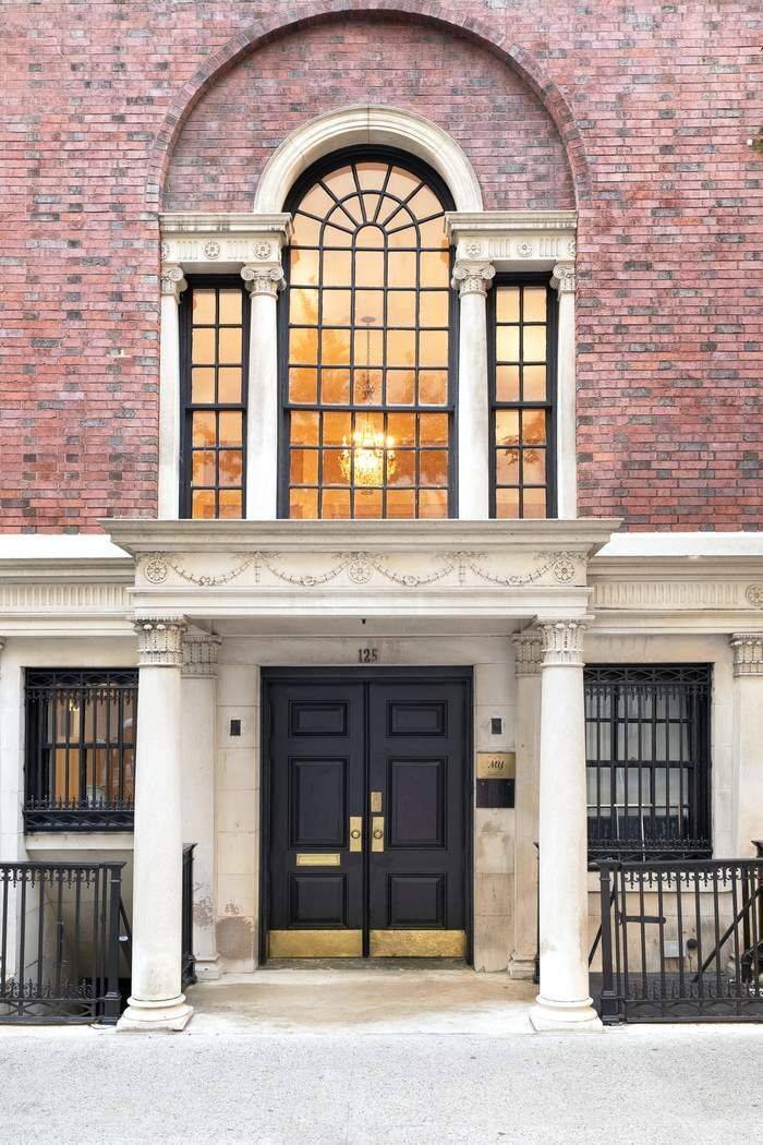 Multi family Townhouse in the Heart of the Upper East Side.