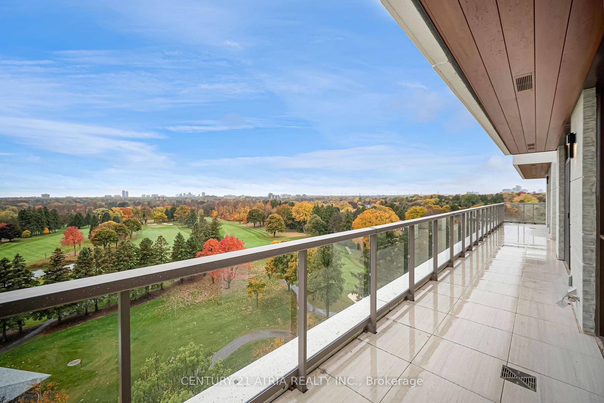 PARKING amp ; LOCKER Included Tridel Built Luxury Condo In The Heart Of Thornhill !