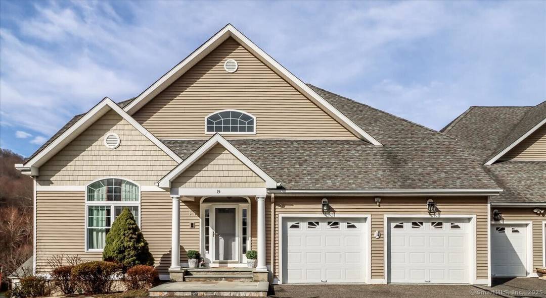 Meticulously maintained townhouse in the desirable Park Glen 55 and over community.