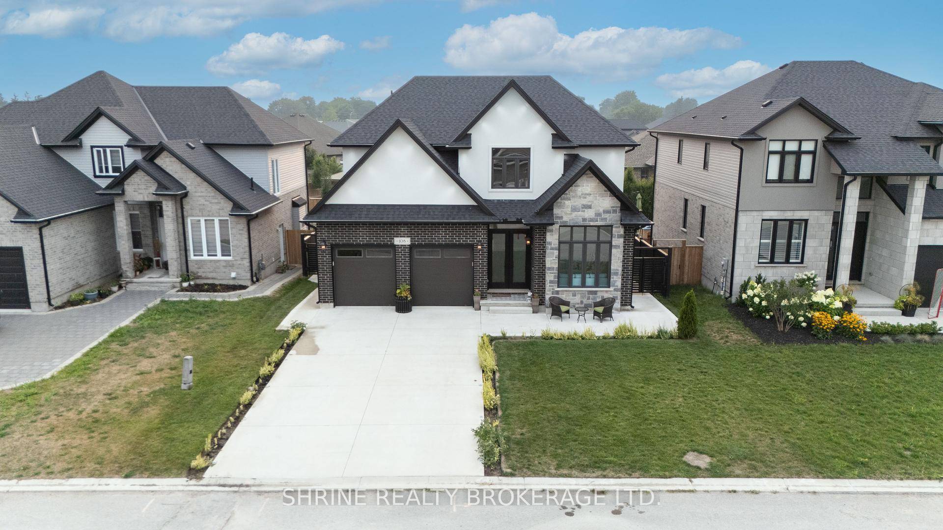 Located in the desirable community of Lucan, ON, just a short drive from Western Universityand close to schools, parks, and essential amenities, this stunning 4 bedroom, 2.